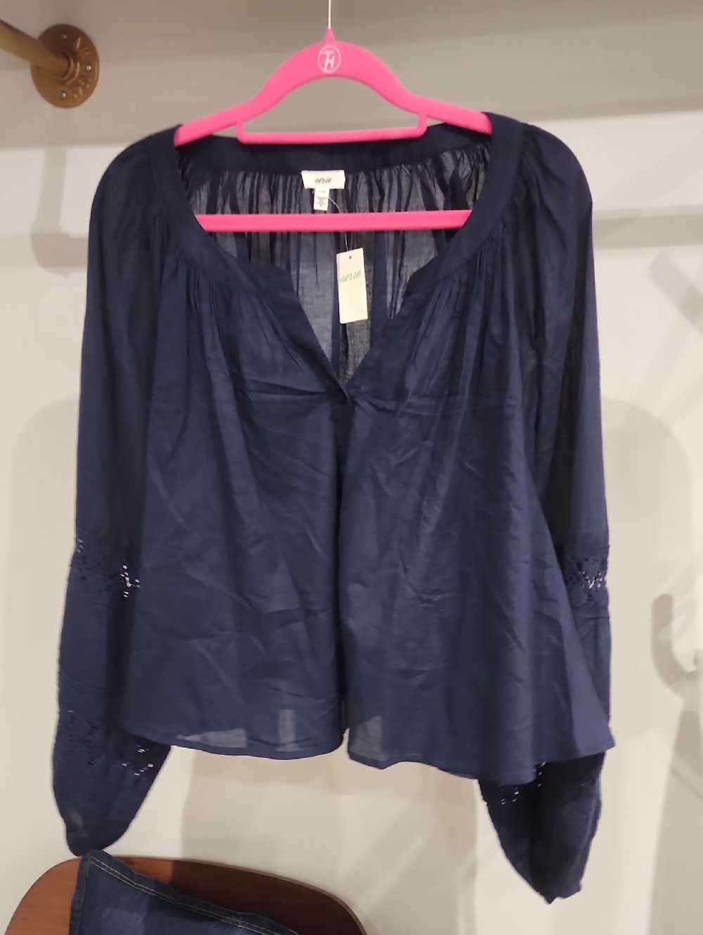 NWT L Aerie Crochet Sleeve Top